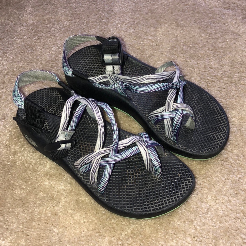 Women’s Chacos Size 9 LIKE NEW!!!